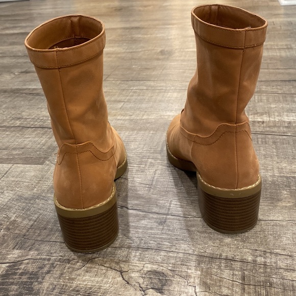 Women’s Loft Tan Faux Leather Booties - Picture 4 of 9